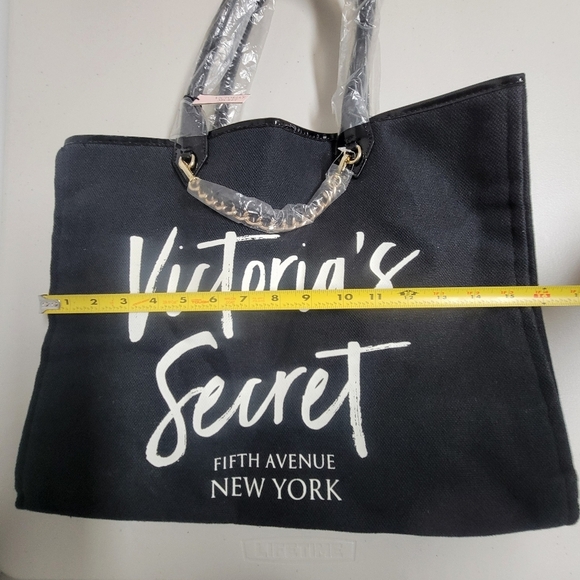 Victoria's Secret NWT Fifth Avenue New York Tote Bag. - Picture 7 of 9